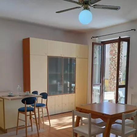 Comfort E Relax Vicino Movida Di Apartamento